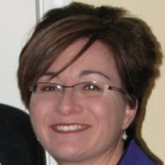 Reformed journalist, Queen of Quirk, writer, reader, wine enthusiast and skeptic optimist