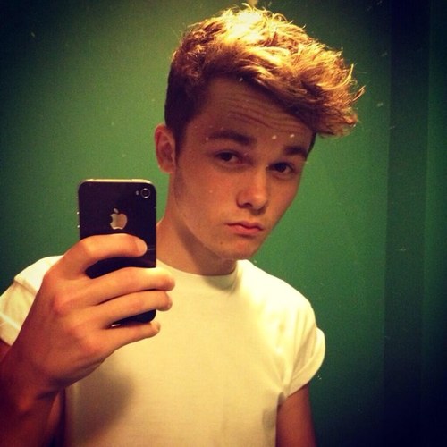 There was a guy called Ollie Garland and he was so sexy i died 37 times.♡