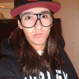 lésbica, curtindo a melhor parte da viida, CASADA'' haha
soou timida , sou extrovertida , leegal , aah melhor me conheça pessoalmente ;DD