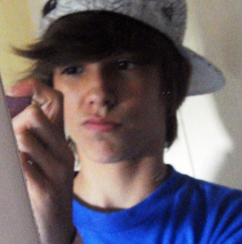 Ask.fm: http://t.co/giTWyyWYvC
Face: Ñ tenho