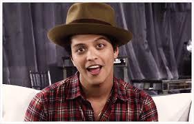 Fanatico por la musica de @brunomars sus letras, canciones todo. Hooligan:) #SiguemeYTeSigo