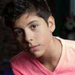 Me llamo Cata soy Hunter me gusta mucho Matt Hunter es lo max me gusta su musica  y adoro como canta y mi sueño es que me siga @matthunter123.
