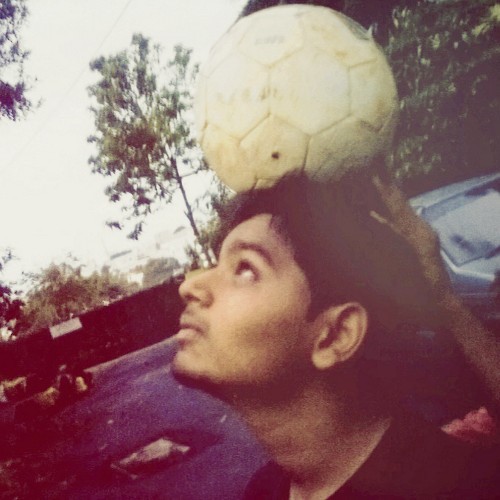 16, crazy, love football and music. Spend my time playing- on the field, and on the console! :D  The Wanted fan :)