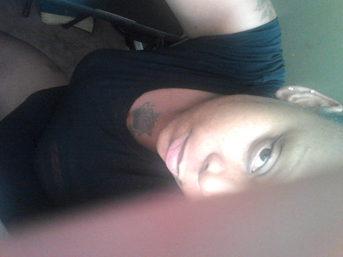 EAST OAKLAND RAISED ME AND I DO WUT I DUZ KUZ I KAN....