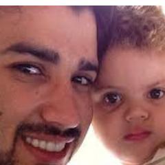 AMO MUITO O @Gusttavo_lima desda primeira vez que eu vi ele na televisao me apaixonei ,o @Gusttavo_lima e tudo pra mim sem ele eu nao vivo ...