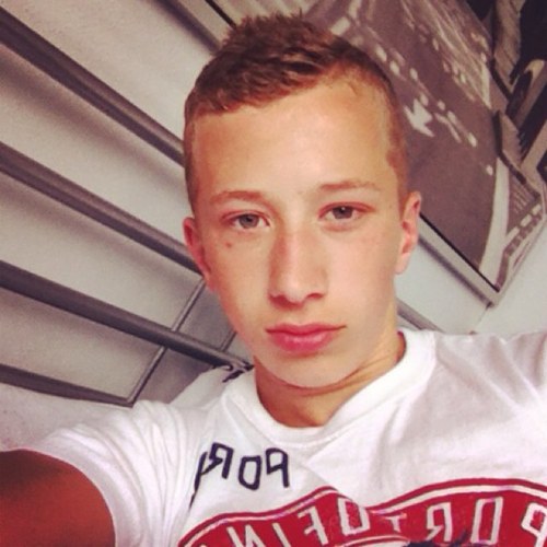 DannySc_'s profile picture. Insta ; DannySc_

Snapchat ; Dannys97