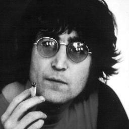 Biografía pendiente por falta de imaginación.