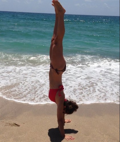 *Certified Veterinary Nurse*Crossfit Obssesed*Running enthusiast*Hot yoga lover*