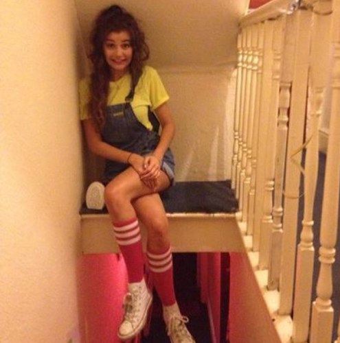 Hello, Don't judge someone before you know them xx