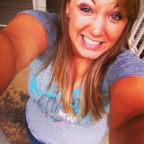 Love my boyfriend Tommy couldn't imagine anyone else for me! 
Live in NC
and I live life to the fullest!