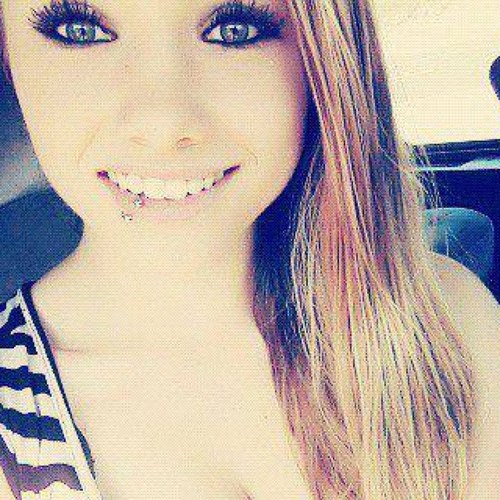 Fan of Austumn Nicole Costa she is perfect and amazing if you love her follow me :)