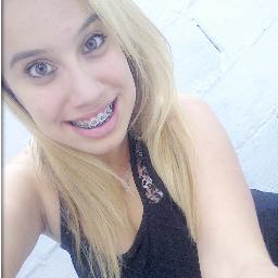 Eu te amo. Mesmo negando. Mesmo deixando você ir. Mesmo não te pedindo pra ficar. Mesmo estando longe, eu te amo. E amo mesmo.