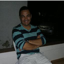 Procure ser um homem de valor, em vez de ser um homem de sucesso.