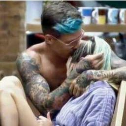 Porque eu só vivo pensando em vocês... Vocês não sai da minha cabeça mais! ❤ (Super apegada a Bateus)