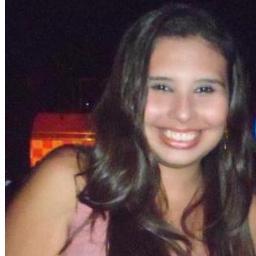 sabe aquela menina triste, calada, excluida e sem amigos..? Pois é essa não sou eu.....eu sou alegre, brincalhona e adoro rir....essa sou eu!