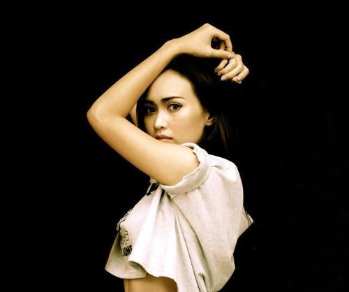 maksy44's profile picture. I’m human. I overreact. I underestimate. I overestimate. I over think everything. I dream big. Im complicated! #DLSU