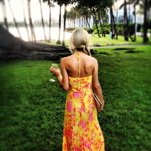 A queen never leaves her throne to address a peasant throwing stones