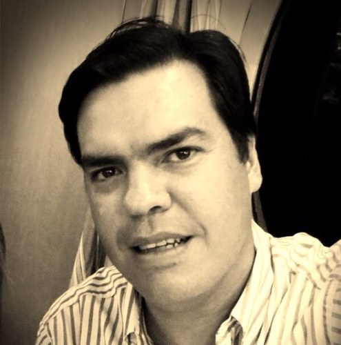 Vive el dia, vive la noche. Siempre da lo mejor de ti, y trata de hablar claro