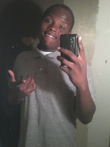 Im YOUNG But I Get My GROWN MAN On I Go Through A Lot Of SHIT But This Lil YOUNG MAN STRONG ! #LilPhat!