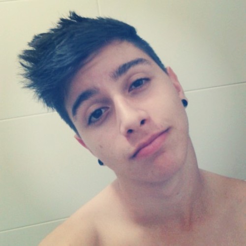 Deus, Família, Amigos, Palmeiras, Usher e Indianapolis Colts... Insta: Caioraymond_