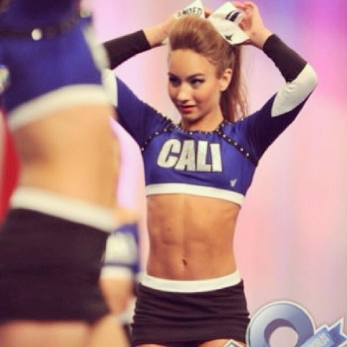 Please follow! Im a new cheer account i need to be with my people!