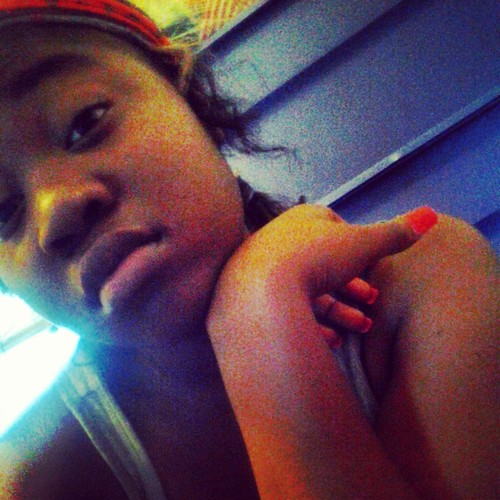 Follow Me (:                                                        chilling w / TLOML , :)