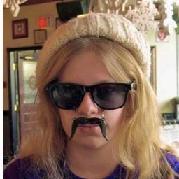 carolinemcphail's profile picture. she/her