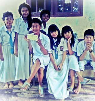 Akun biasa, no rasis no sara, no alay. Keep solid, keep calm, keep smile, not fake friend.
