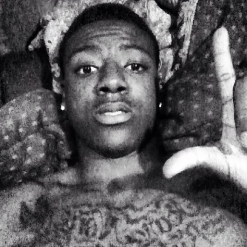 OneFocusDB4's profile picture. Just follow me !
#TeamIphone
 #TeamSingle #TeamHamiltonSouthEasternHigh #TeamHSEFootball #TeamOneForcusDB#4 #TeamDontGiveAFuck #TeamBangBang #Team3hunna
