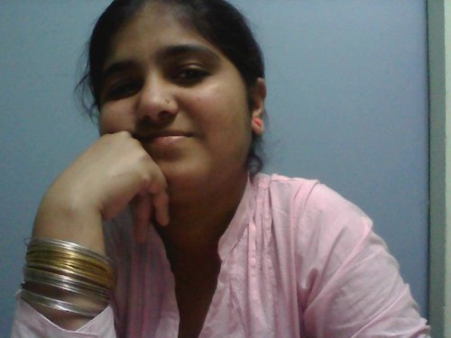 Love dancing...alot....n like to eat chocolate...!!!