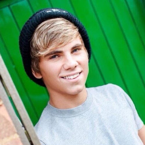 Jordi is welcome to my bed.