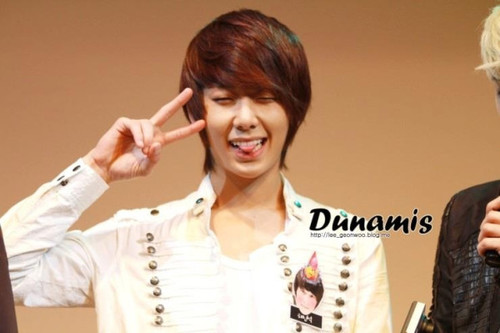 แชจินบอท =] ซัพพอร์ตMYNAMEกันนะครับผม ฟอลมาคุยกันนะครับ