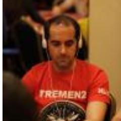 Maestrillo desaprovechado, aficionado al poker y amante de la noche