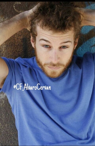 ¡NO soy Álvaro Cervantes! Twitter dedicado a este gran actor♥ Proximamente estreno de ECDO y Hermanos. Su twitter es: @alvarocervan :)