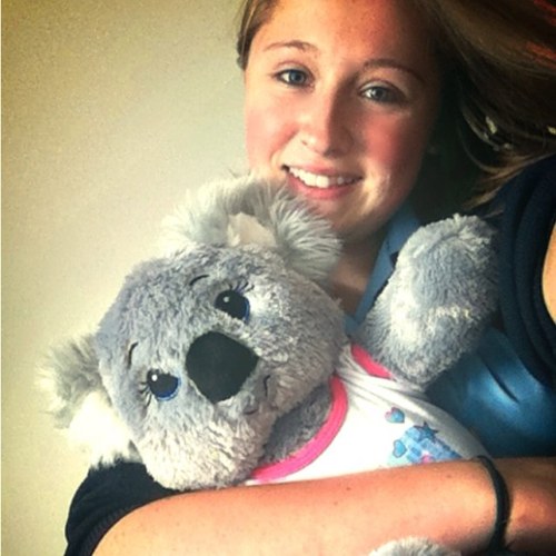 UK ANGEL SUPPORTING THAT AUSSIE BEACH KID @CodySimpson #prettybrowneyes #GCF #Unicorn @JakeThrupp follows :3