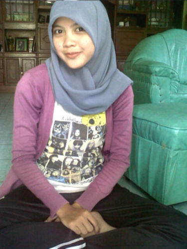 sintialstari's profile picture. 