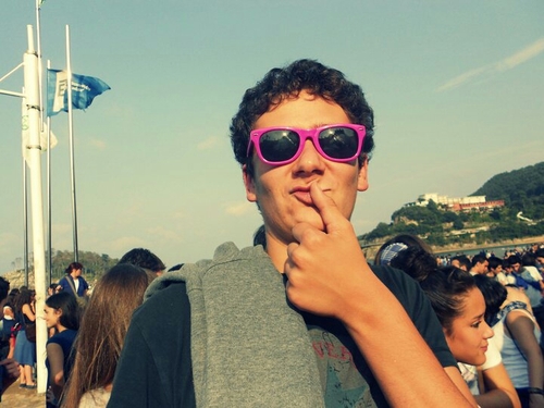 Barandi8's profile picture. Basket, sofina, ta preokupaziño barik bizitzia - Don't worry be happy-