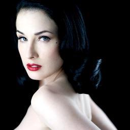 Stumbled upon my little shop? This shock might cause your heart to stop, Welcome to my Cabaret, My most rewarding pray...| Genetic Opera RP OC | Dark Themes |