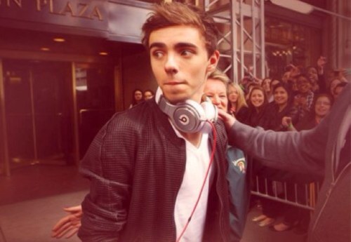 Nathan :*