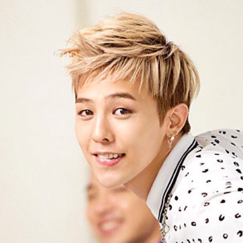 Welcome para Stalker! BIGBANG's Leader GDragon here • 1988Liner • I know @askawnlee is cute,but she's mine.Touch her? And I'll kill you [070813] :*❤