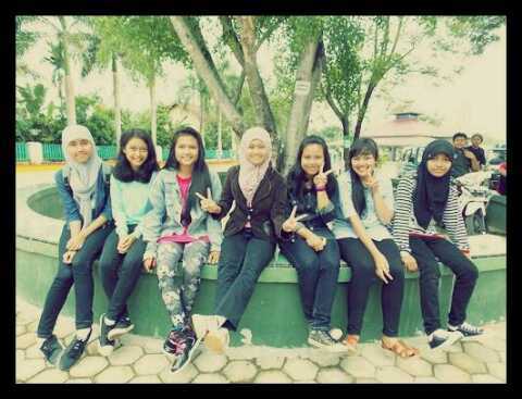 NONASIMPLE_'s profile picture. HELLO!! NONA SIMPLE HERE :) | 23 March 2012 | nona tania,nona dyah,nona prima, nona tyas, nona bella,.nona rias, nona anggun & nona rima ^^