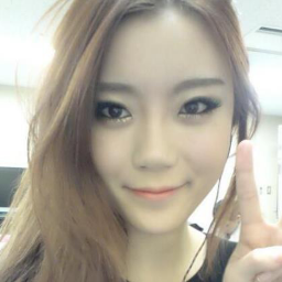 Im YG backup & Crazy girls .. really busy ! I'll comeback sometimes . Thanks for following me , Love y'all :)