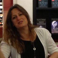 Elly Griffiths(@ellygriffiths) 's Twitter Profile Photo