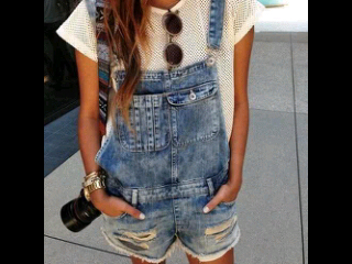 StyleCombinaton's profile picture. 