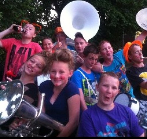 13 jaar - geslacht:0nbekend - haat rode boomen - aaiover me knie (space ik em) - banaan -ijgenaar van @potvishenk - LEGIOENEN!!! - kan geen frans - =)