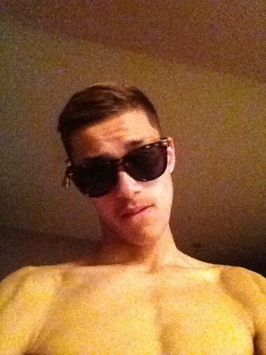 Tomorrow's never promised.
Follow me and ill follow back..... :D