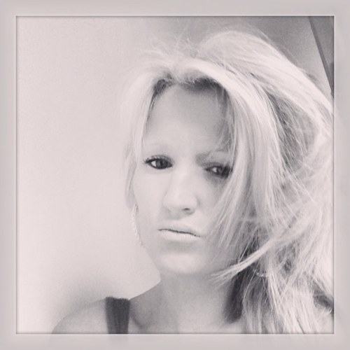 hollyabc12's profile picture. 