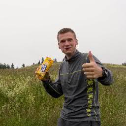 bicyglista,depešák,vecny student ozubenych kolies