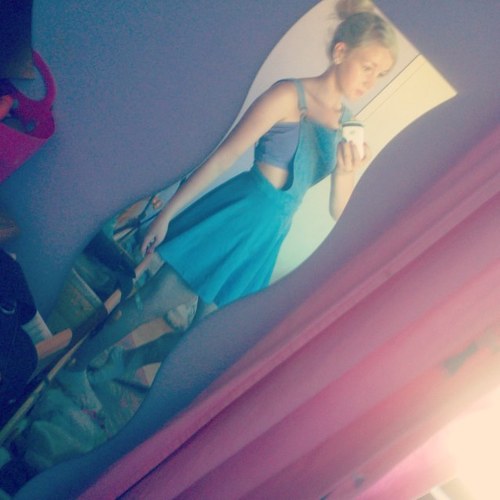 Name;Chelsea Douglas Age;15, 22/2/13: Justin Bieber in concert:) 7/3/13: One Direction, Remember just smile because you don't know who's falling for it (: