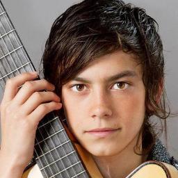 Twitter Oficial
 Córdoba - Argentina!
 Cantante :)